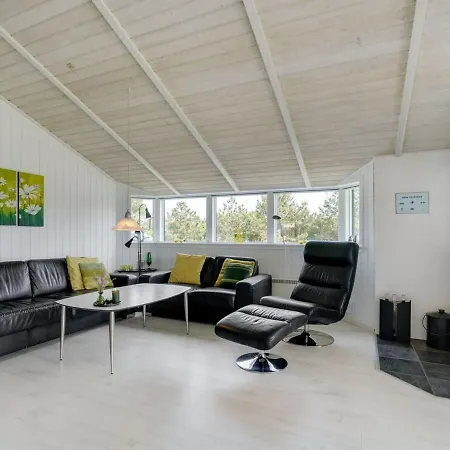 Holiday home Holiday Thove - 600m From The Sea In Western Jutland By Interhome Blavand