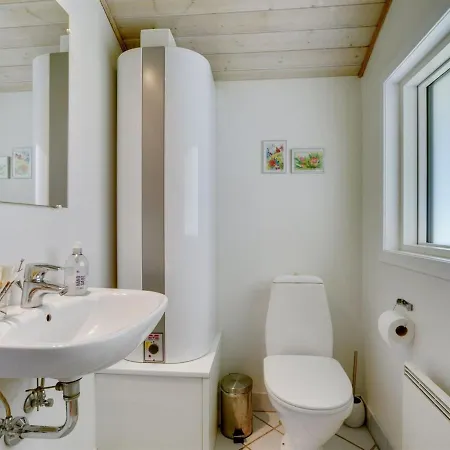 Holiday Thove - 600m From The Sea In Western Jutland By Interhome Blavand