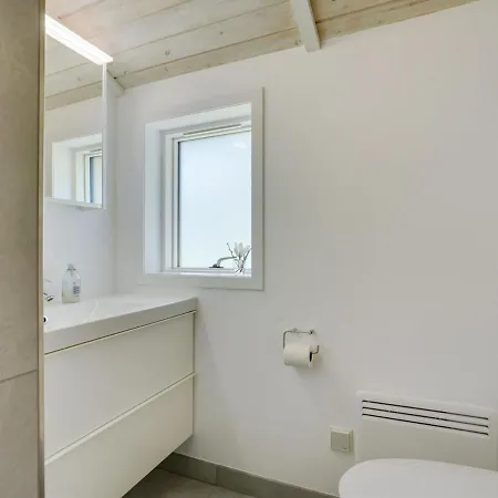 Holiday Thove - 600m From The Sea In Western Jutland By Interhome *