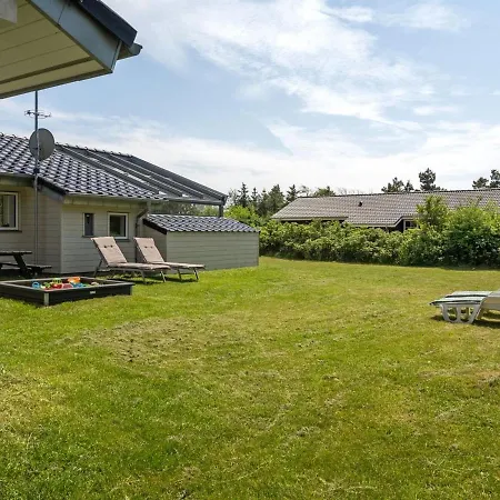 Holiday Thove - 600m From The Sea In Western Jutland By Interhome Holiday home